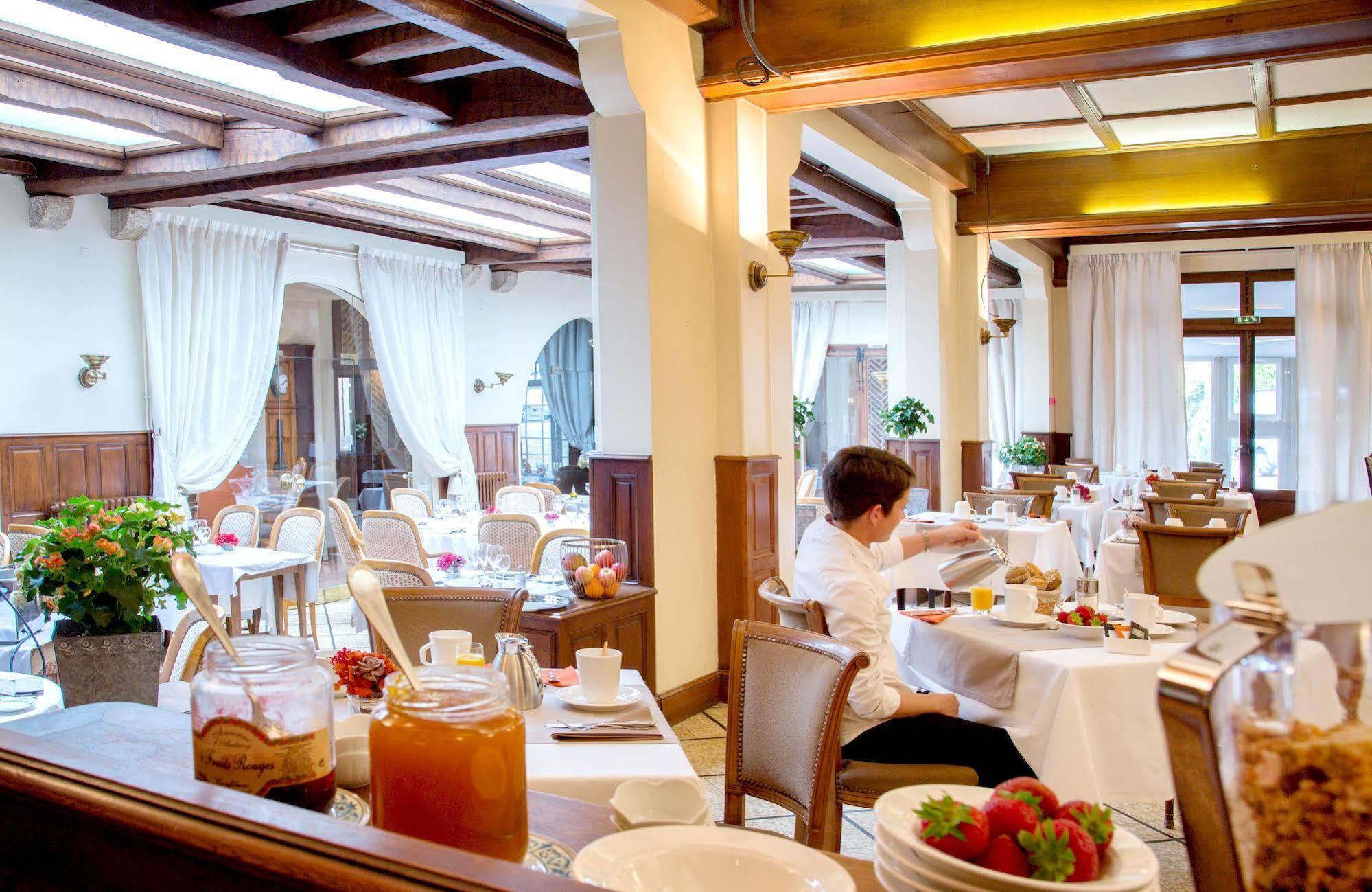 Relais Des Trois Chateaux Hotel-Restaurant - Teritoria Cour-Cheverny Luaran gambar